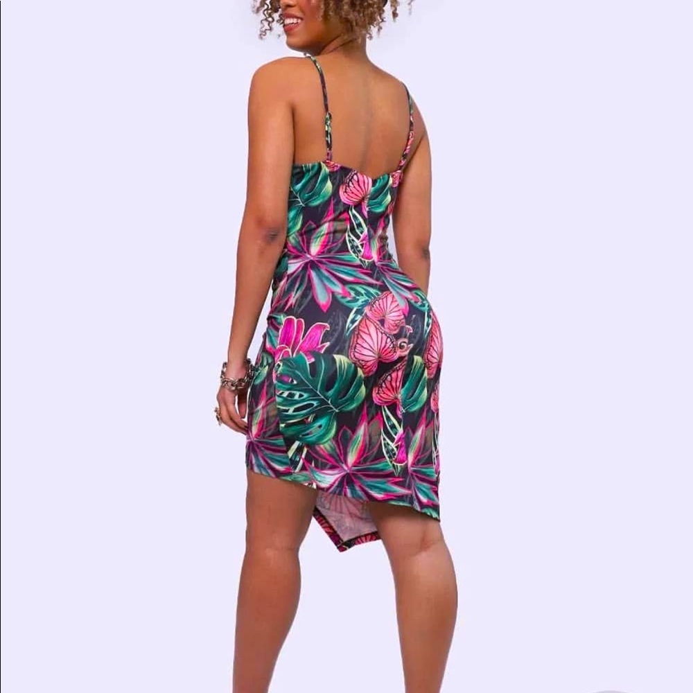 Dress - Picture 2 of 5